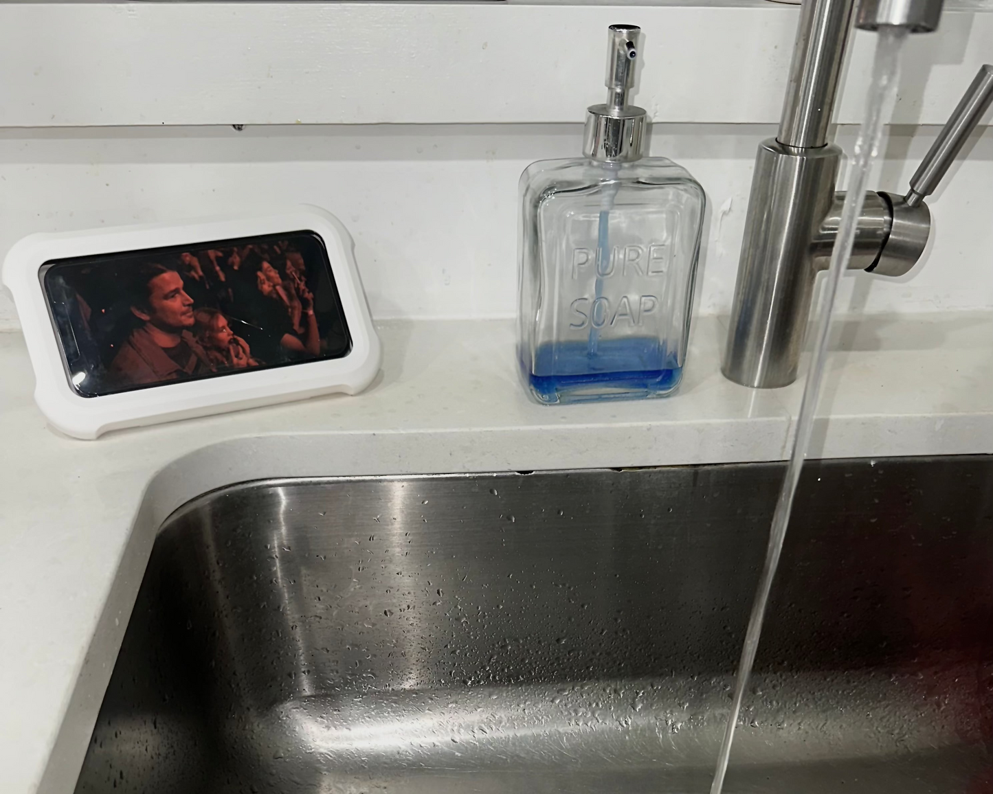 Shower Entertainment Station